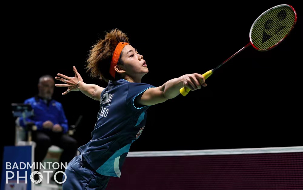 的姿态踏上 的姿态踏上