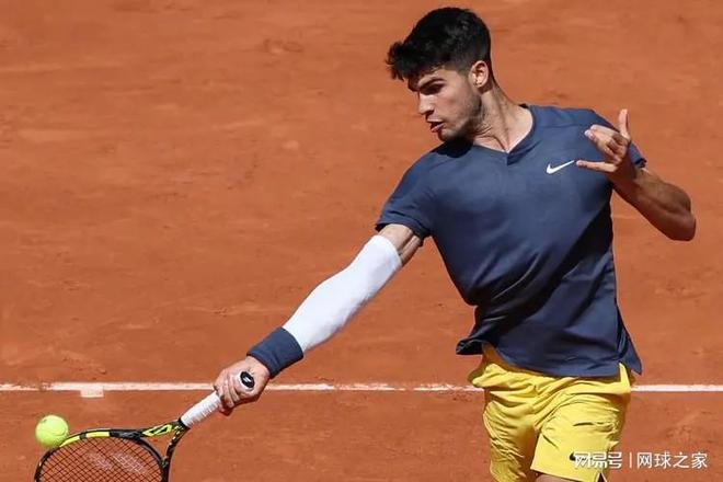 在后防线上 在后防线上